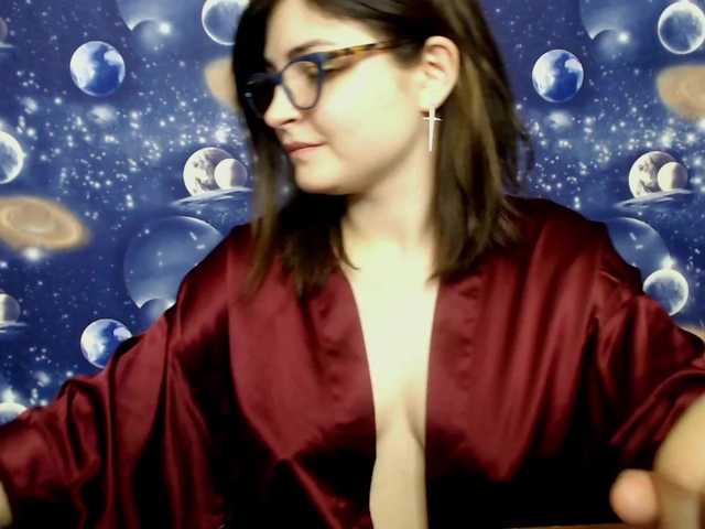 Трансляцияның скриншоттары LolaSexTeach