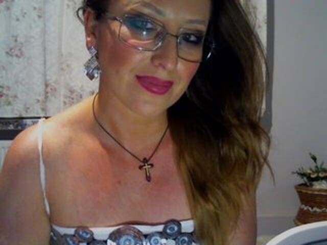 Трансляцияның скриншоттары moonQueen