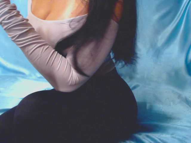 Трансляцияның скриншоттары Ms_Mia