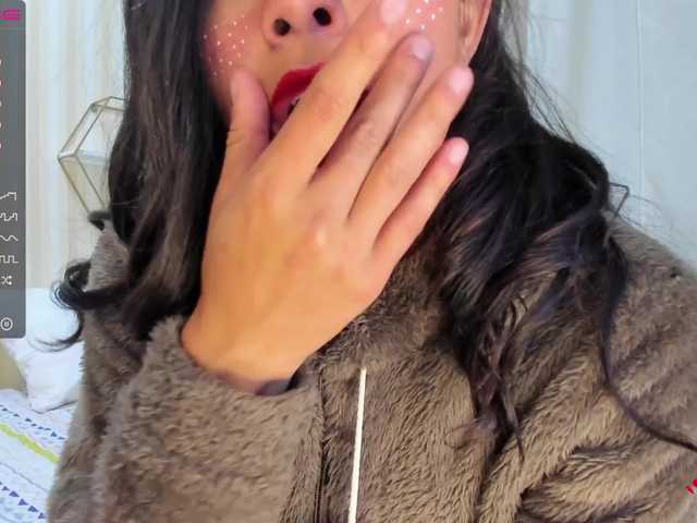 Трансляцияның скриншоттары NickySummer