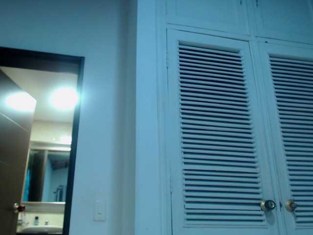 Трансляцияның скриншоттары Ninacoric