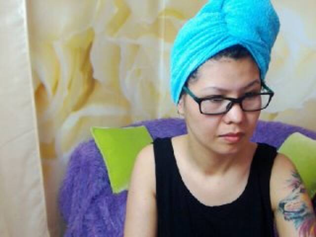 Трансляцияның скриншоттары OdetteLove