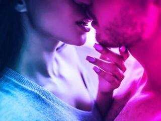 Эротикалық бейне чат OneLoveSexEee