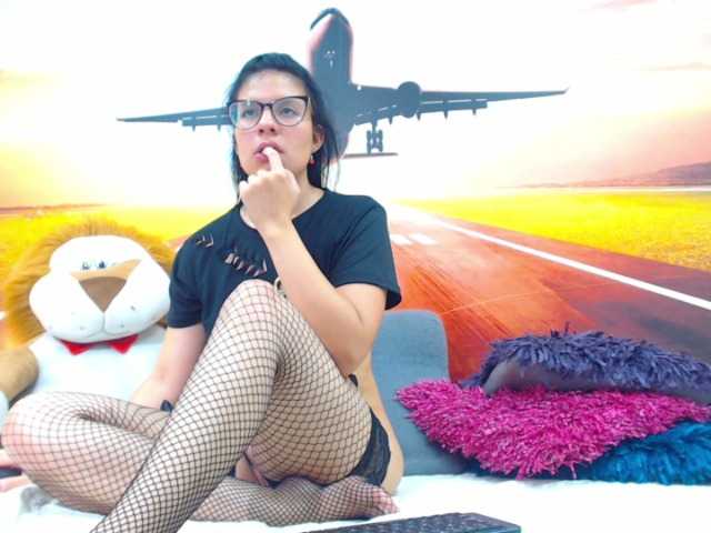 Трансляцияның скриншоттары pamelamonroe