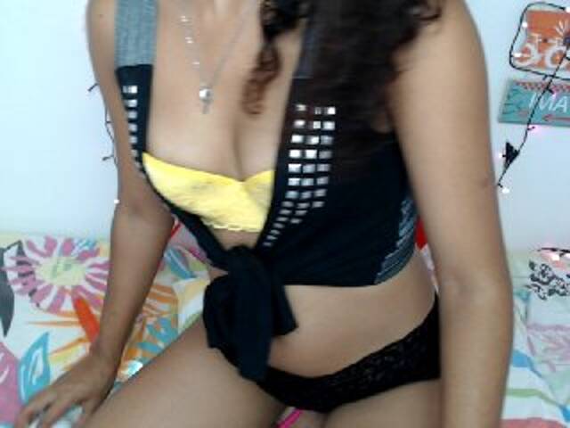 Трансляцияның скриншоттары Polipokergirl