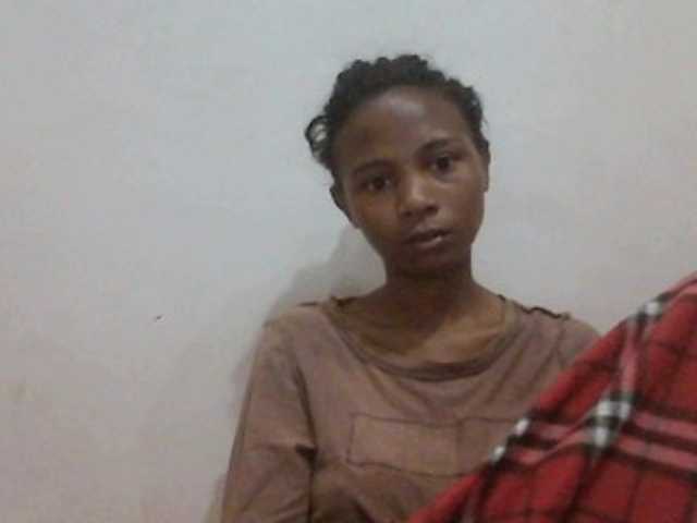 Трансляцияның скриншоттары Poukie