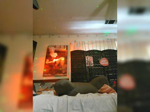 Трансляцияның скриншоттары PrurientGem