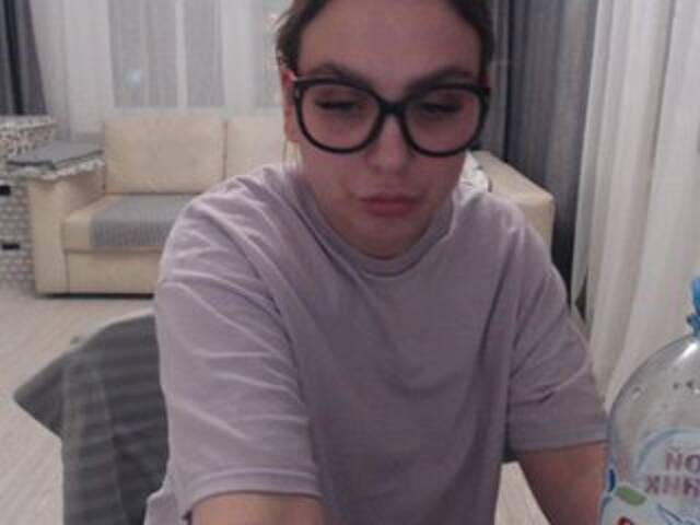 Трансляцияның скриншоттары PuffyEva