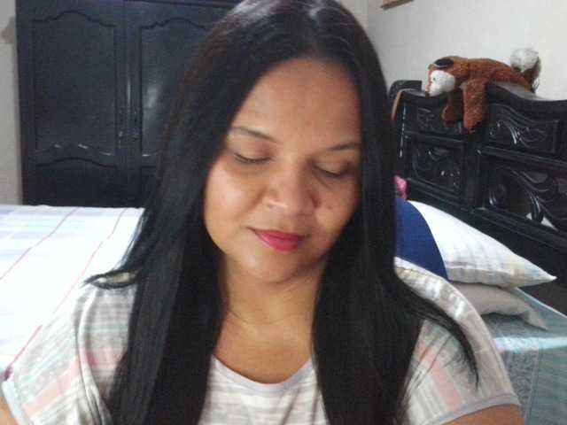 Трансляцияның скриншоттары QueenNight