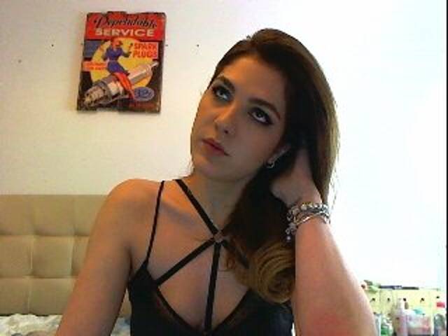 Трансляцияның скриншоттары RebecaBloom