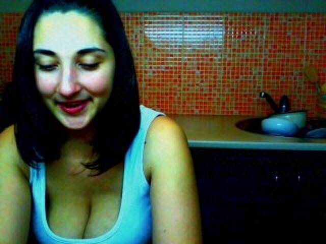 Трансляцияның скриншоттары RelaxyHere