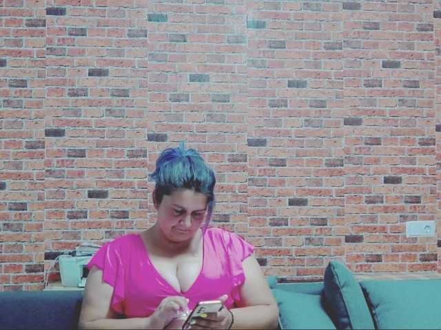 Трансляцияның скриншоттары RoseBBW