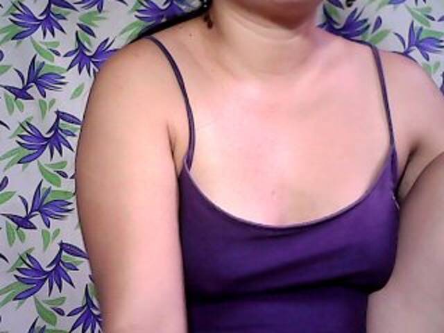 Трансляцияның скриншоттары rosiepussy134