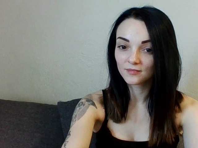 Трансляцияның скриншоттары RoxiSexy