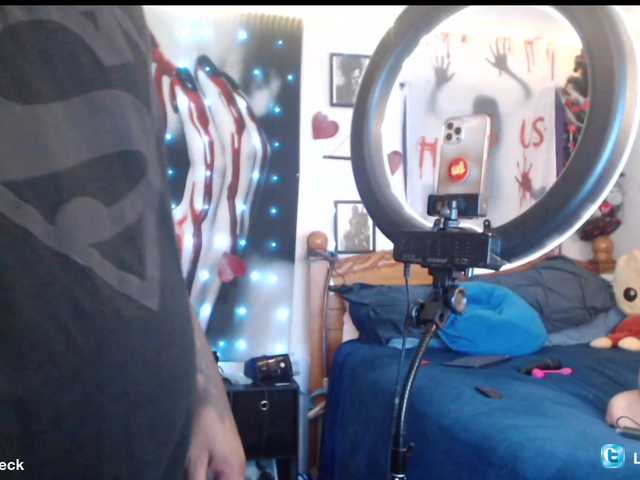 Трансляцияның скриншоттары SamAndKat