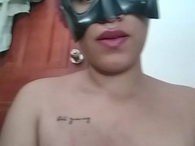 Трансляцияның скриншоттары Dirty_eva