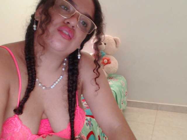 Трансляцияның скриншоттары SilvanaEvans