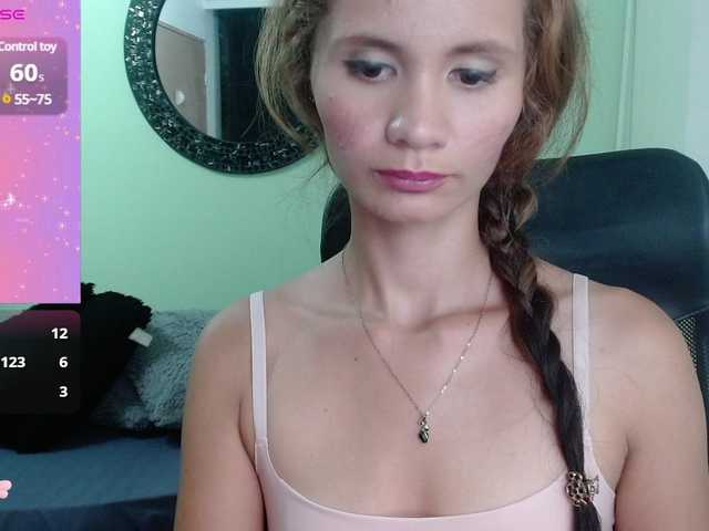 Трансляцияның скриншоттары SofiaFranco