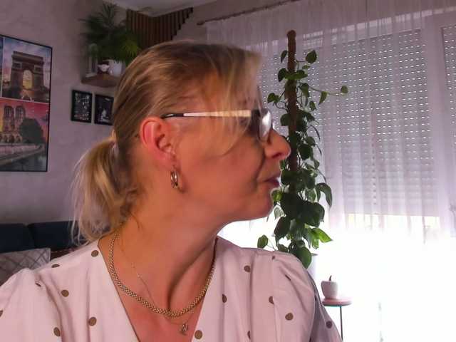 Трансляцияның скриншоттары SoftVANESSA