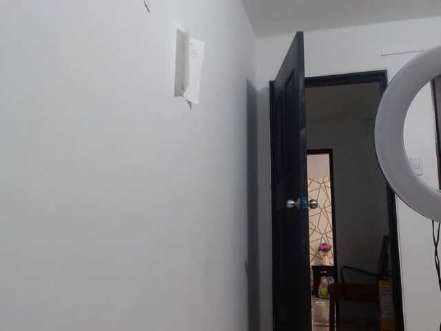 Трансляцияның скриншоттары sopphiasmitt