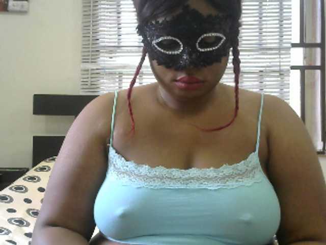 Трансляцияның скриншоттары sexyy326