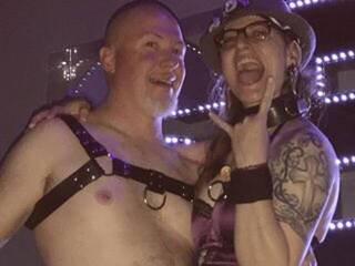 Эротикалық бейне чат Stepdaddy143