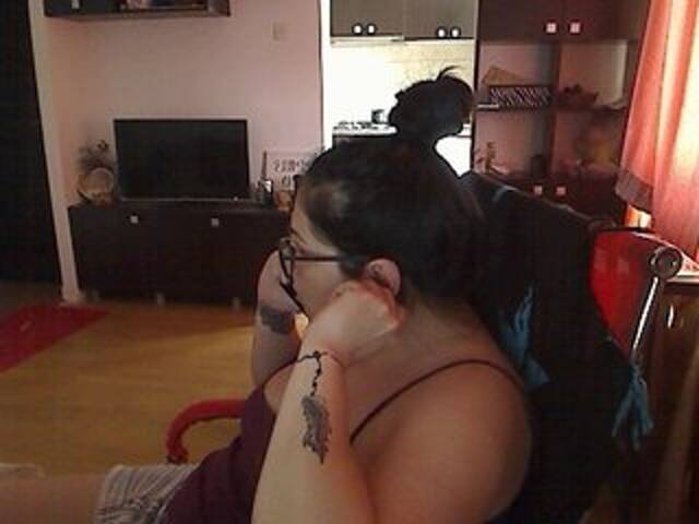 Трансляцияның скриншоттары sunshineella