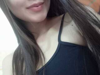 Эротикалық бейне чат thamara-19