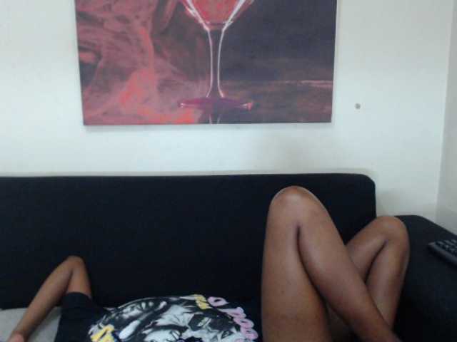 Трансляцияның скриншоттары ThickAss1999