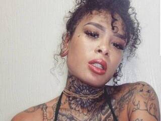 Эротикалық бейне чат TouchySubject