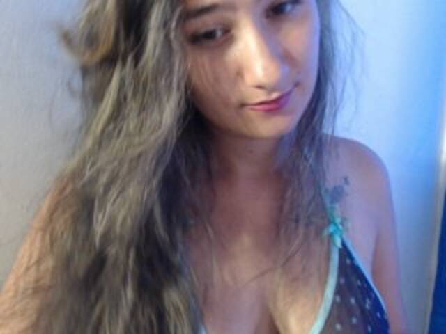 Трансляцияның скриншоттары vaalentiinaa