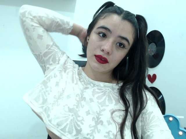 Трансляцияның скриншоттары VaneeLee