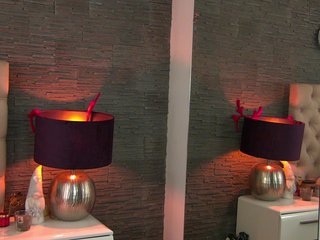 Эротикалық бейне чат VannyFoxx