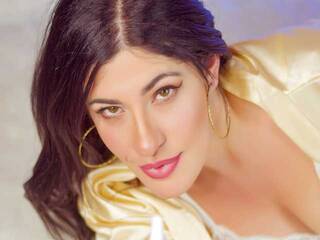 Эротикалық бейне чат veronica-fox