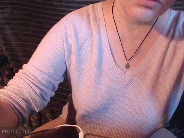 Трансляцияның скриншоттары 1hardnipples1