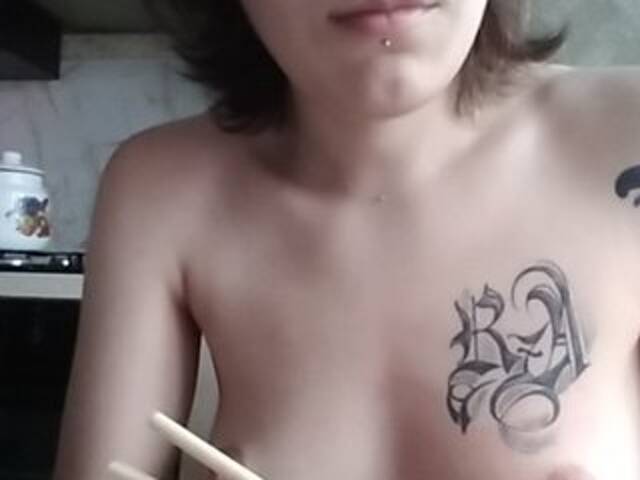 Трансляцияның скриншоттары vikiohmoon