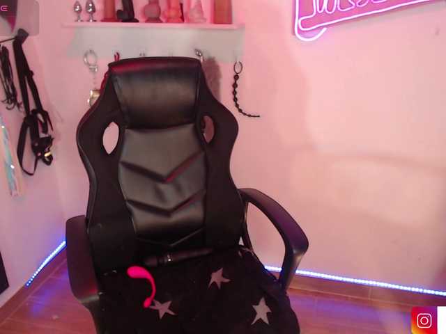 Трансляцияның скриншоттары violet-queen