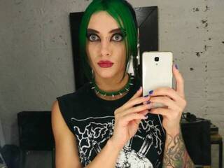 Эротикалық бейне чат xExoticGirlx