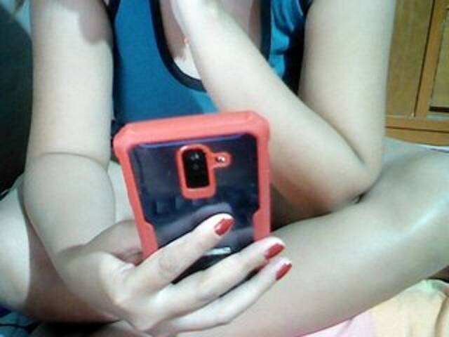 Трансляцияның скриншоттары xxTiffany