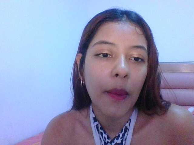 Трансляцияның скриншоттары Zoecute